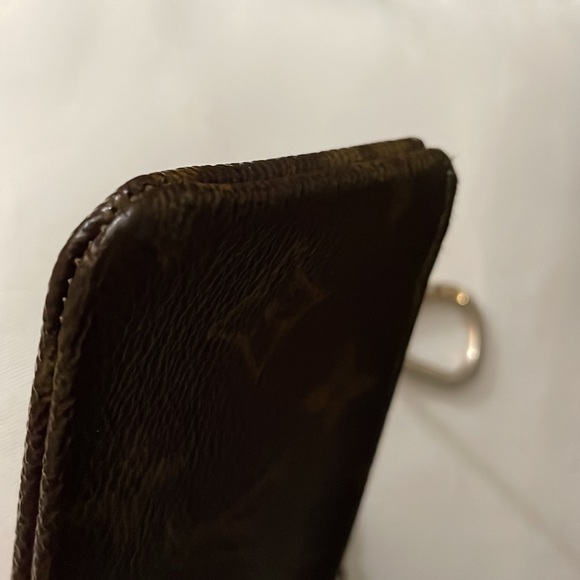 Authentic Louis Vuitton Monogram Key Cles - Picture 3 of 7